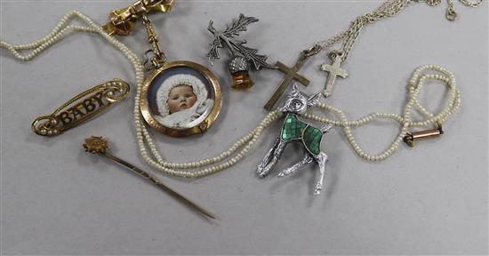 An Edwardian 9ct gold mounted portrait pendant brooch and other minor jewellery including a 15ct sick pin.